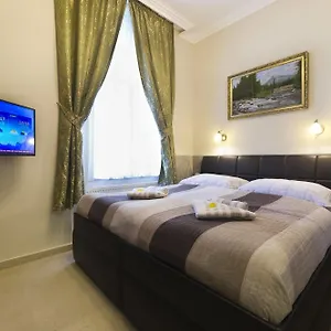 https://apartment-karla-capka-street.marianskelaznehotels.net